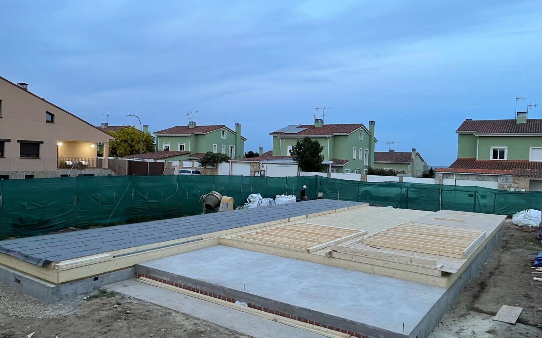 Estamos construyendo una nueva casa de madera en El Molar